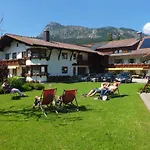 Rief Daheim Beim Wanderprofi Adults Only تانهايم