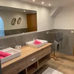 Rief Daheim Beim Wanderprofi Adults Only * タンハイム