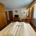 Апартаменты Rief Daheim Beim Wanderprofi Adults Only Таннхайм