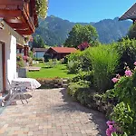 Rief Daheim Beim Wanderprofi Adults Only تانهايم
