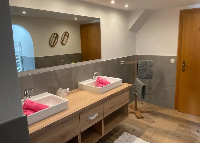 Rief Daheim Beim Wanderprofi Adults Only * 坦海姆