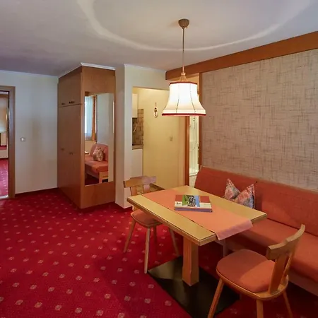 Wanderpension - Garni Rief - Adults Only Tannheim